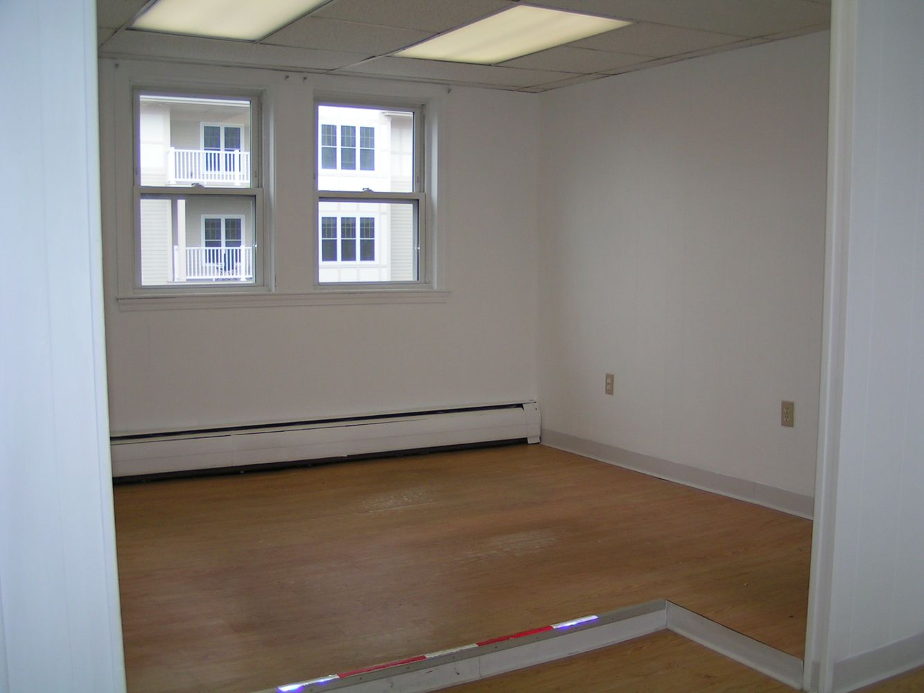 18 Cottage St, Franklin, MA 02038